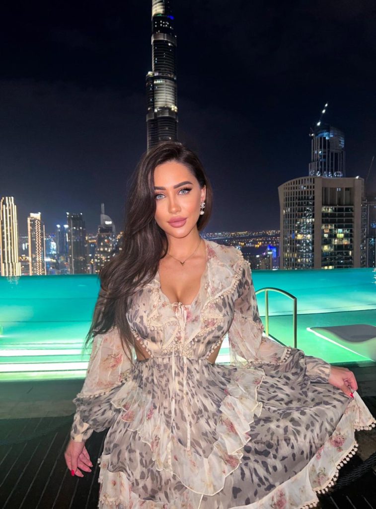 VIP эскорт от Анна работает в Питере