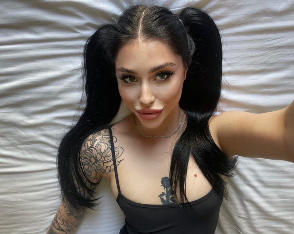 вип эскорт от  Юлия работает в Питере