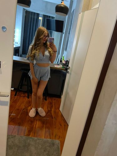 Лучшие эскорт услуги от Рузанна работает в Питере