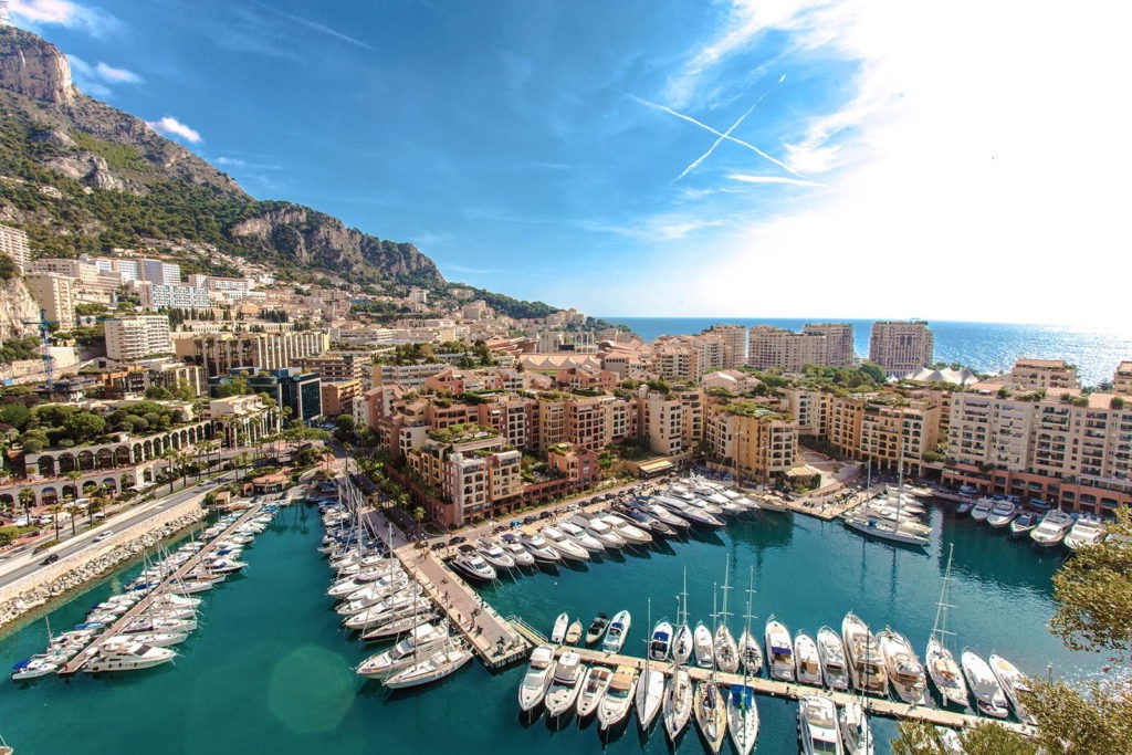 ehlitnyj-ehskort-za-granicu-v-monako