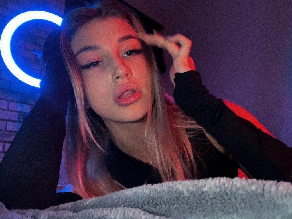 Ночной эскорт от Марьяна работает в Питере