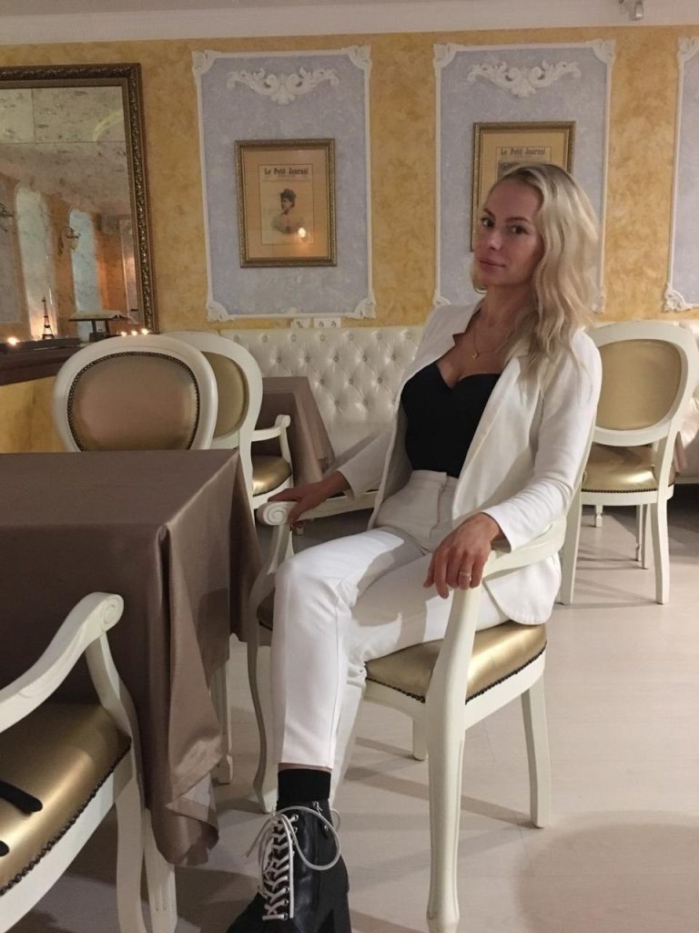 вип эскорт за границу